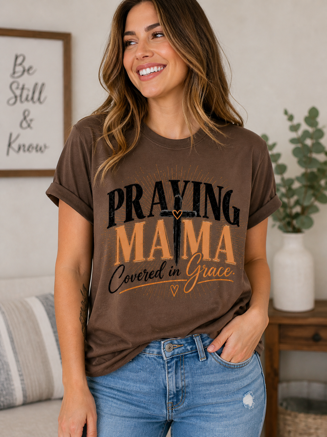Praying Mama – Covered in Grace Tee